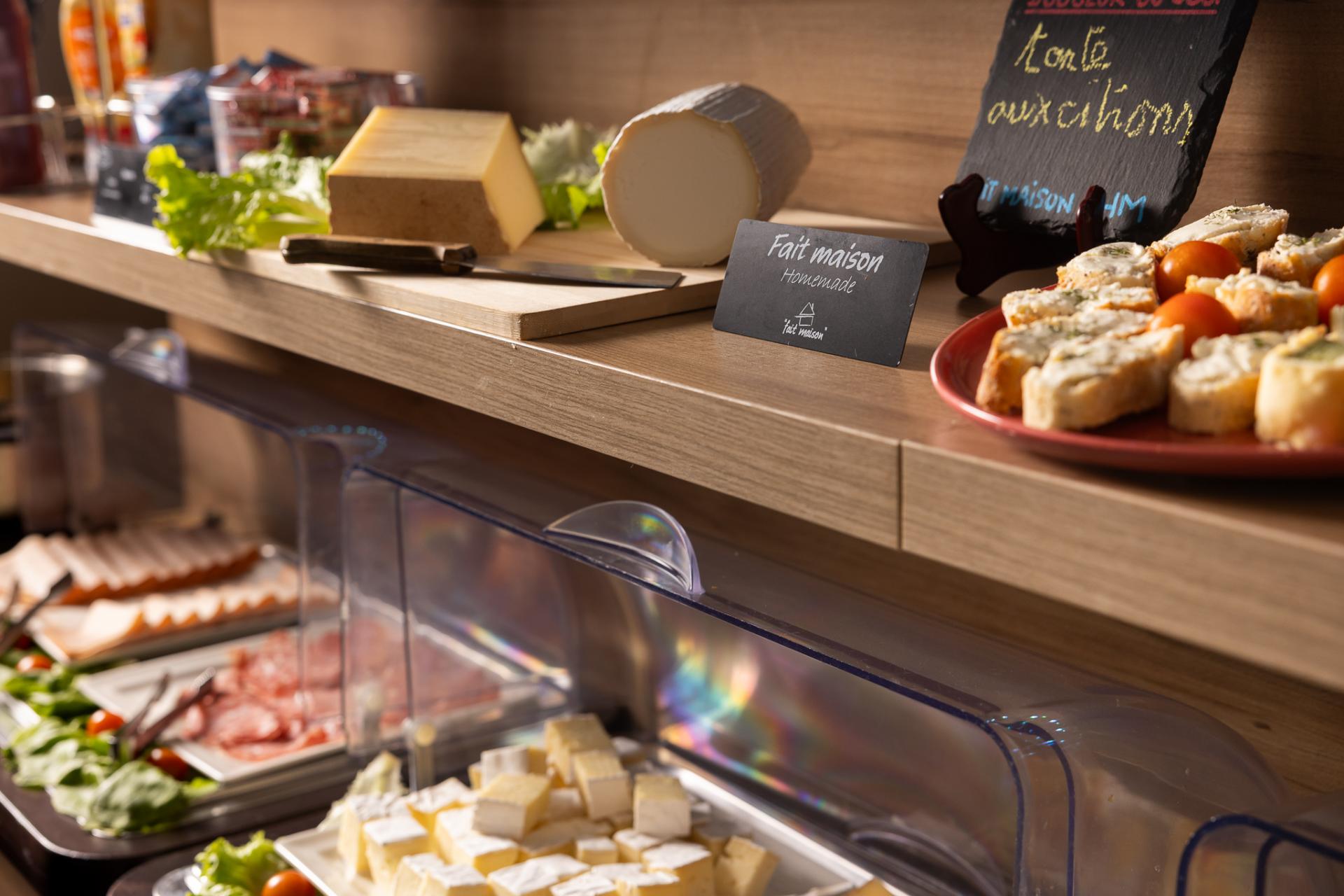 PETIT-D&Eacute;JEUNER