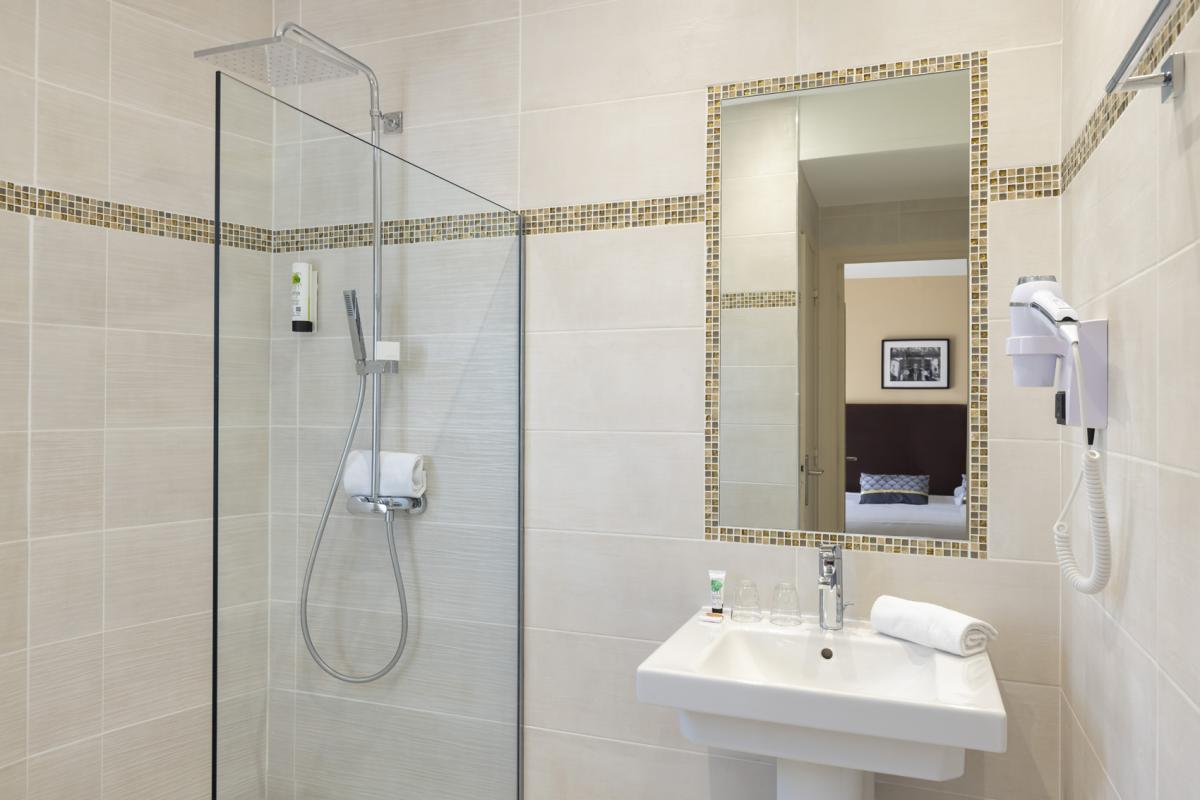 Hôtel Locarno Nice - Chambre