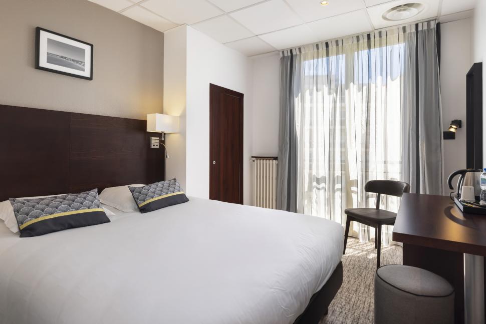 Hotel Locarno Nice - chambre